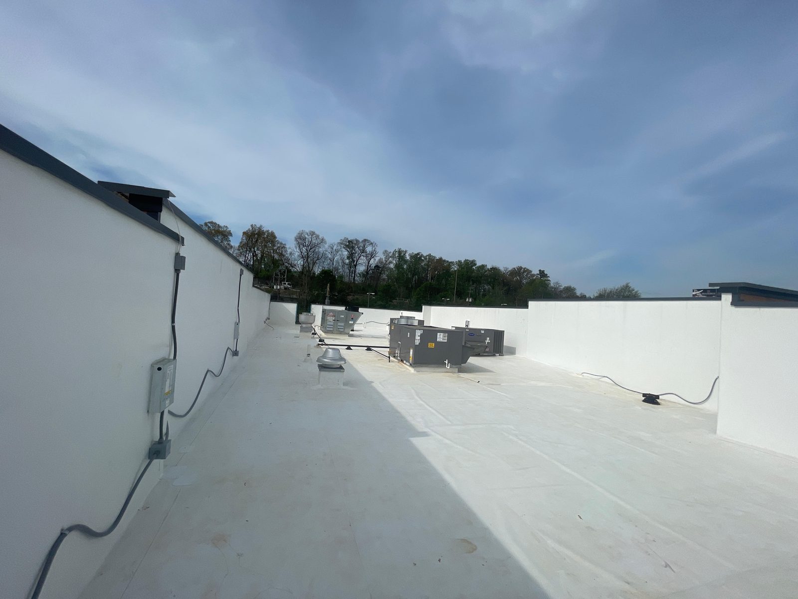 Completed commercial flat roof with rooftop units in Chattanooga, TN